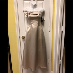 NWT- Rampage Bridesmaid long dress  Size 3